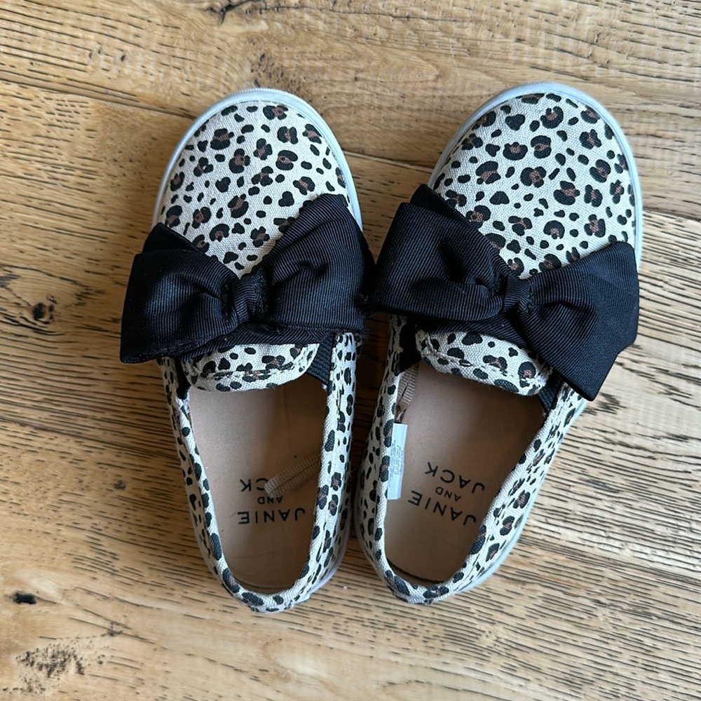 Janie and Jack Leopard shoe with bow